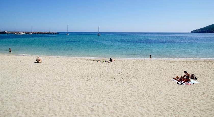 Apartamentos Bon Lloc Santa Eularia des Riu Exteriör bild