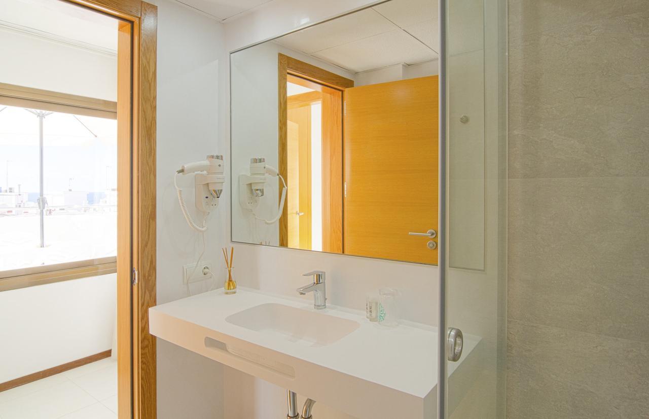 Apartamentos Bon Lloc Santa Eularia des Riu Exteriör bild