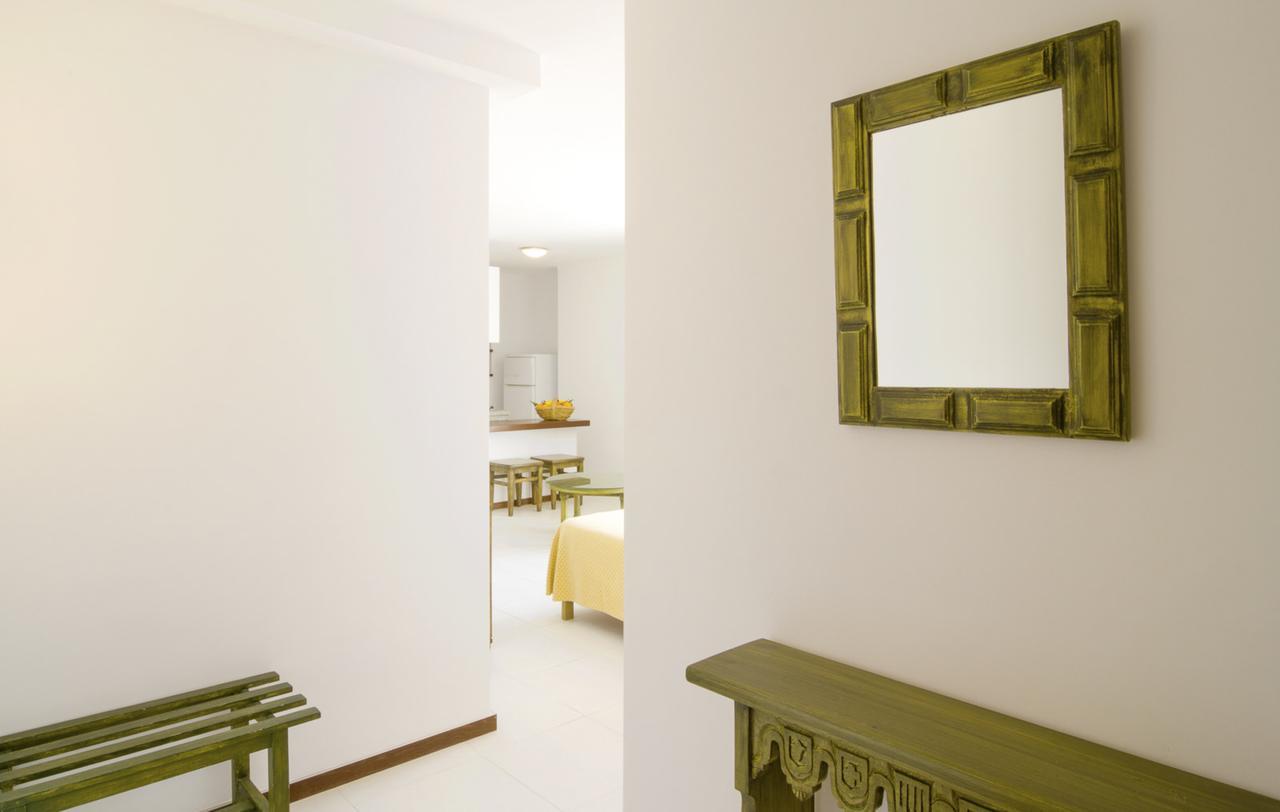 Apartamentos Bon Lloc Santa Eularia des Riu Exteriör bild