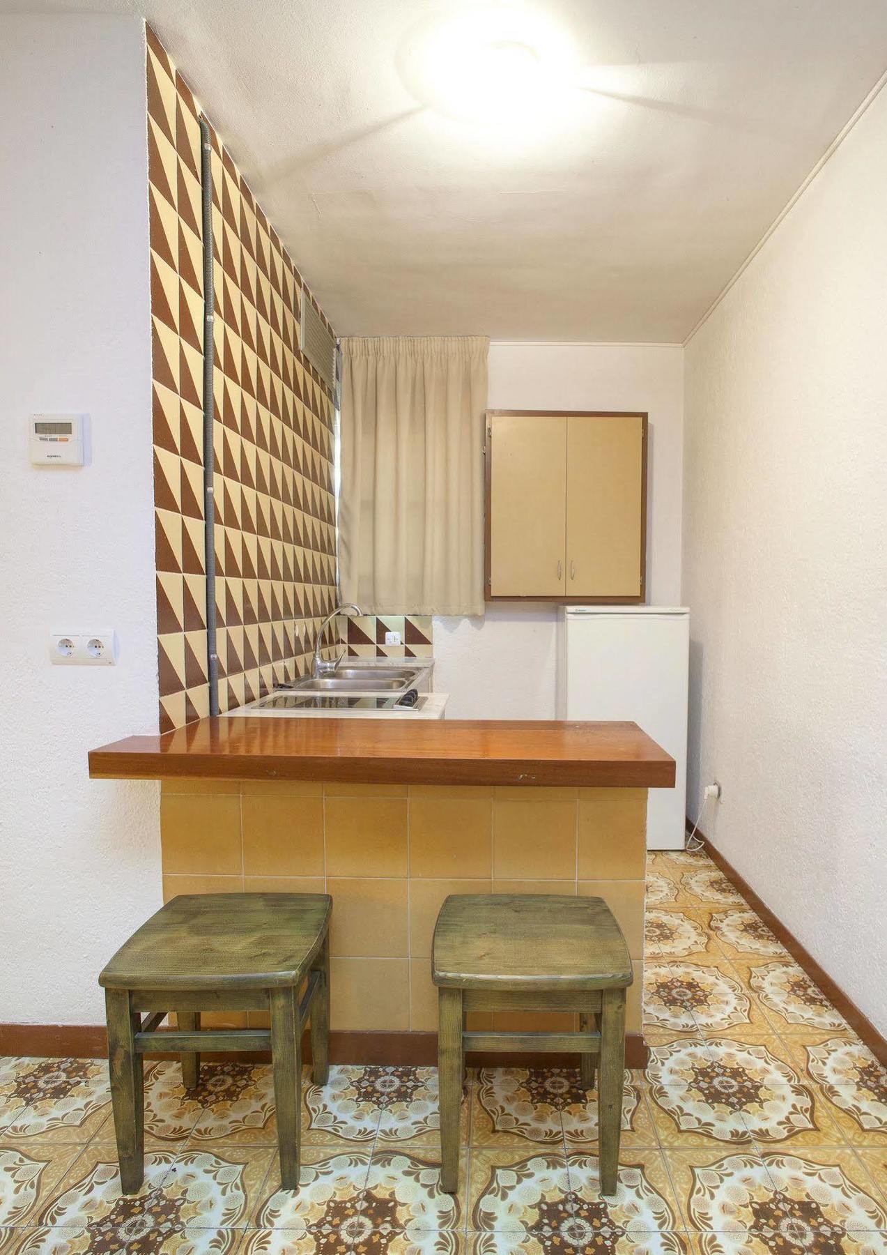 Apartamentos Bon Lloc Santa Eularia des Riu Exteriör bild