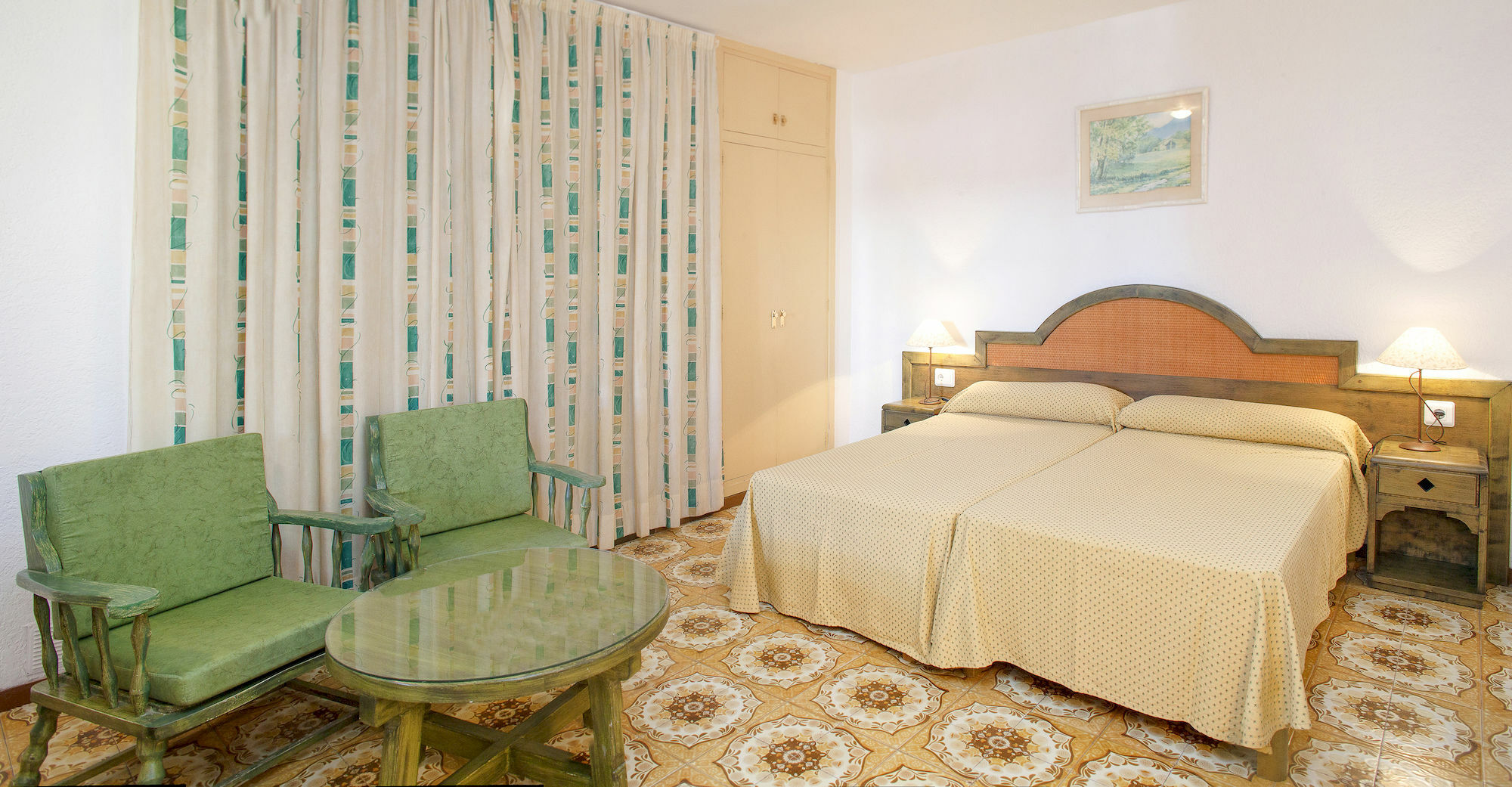 Apartamentos Bon Lloc Santa Eularia des Riu Exteriör bild