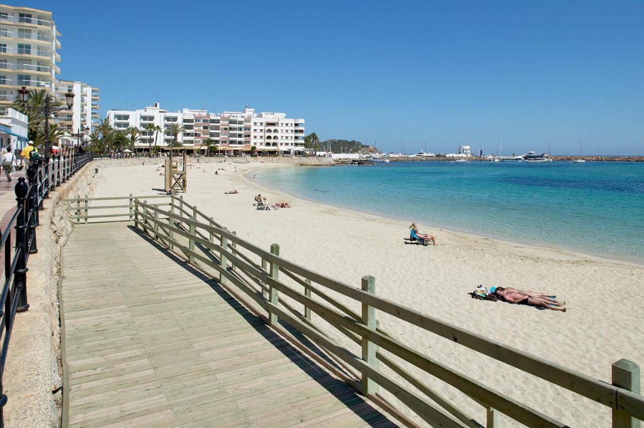 Apartamentos Bon Lloc Santa Eularia des Riu Exteriör bild